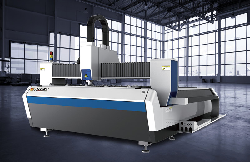 700W Laser Cutting Machine untuk Dijual Metal Cutting Steel 1500x3000mm